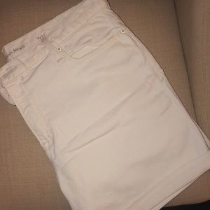 NWOT Calvin Klein Jeans Shorts: Women’s Size 31